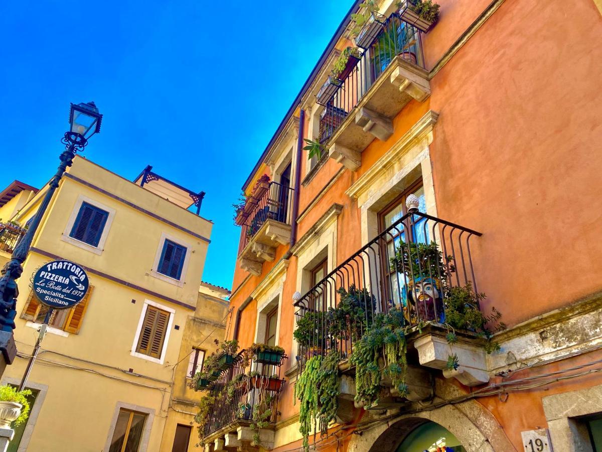 Caterina'S Charme Apartment ตาออร์มินา ภายนอก รูปภาพ